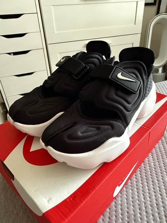 Nike Shoes - Nike Aqua Rift
